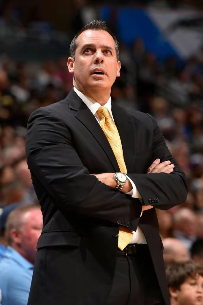 太阳队主帅公开批评球员表现,要求改进 太阳队主帅公开批评球员表现,要求改进