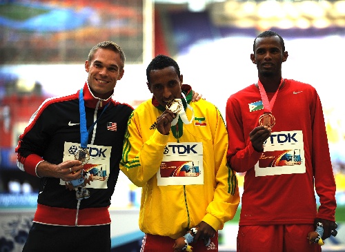 俄罗斯田径选手突破自己最佳成绩,登顶领奖台的简单介绍 俄罗斯田径选手突破自己最佳成绩,登顶领奖台的简单介绍