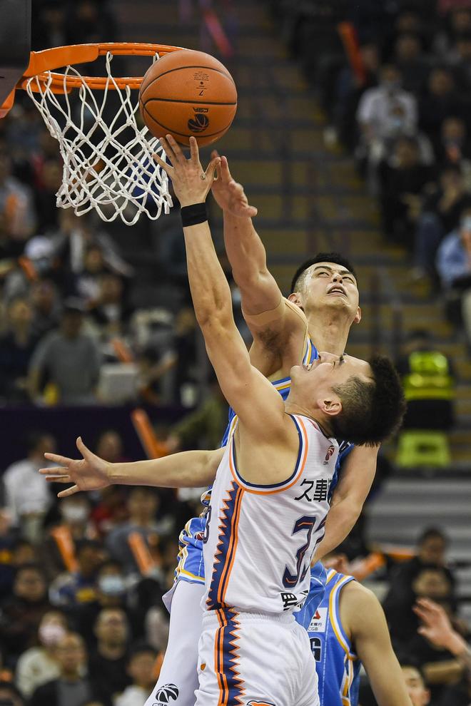 包含上海大鲨鱼对战四川五粮金樽,谁能获胜?的词条 包含上海大鲨鱼对战四川五粮金樽,谁能获胜?的词条