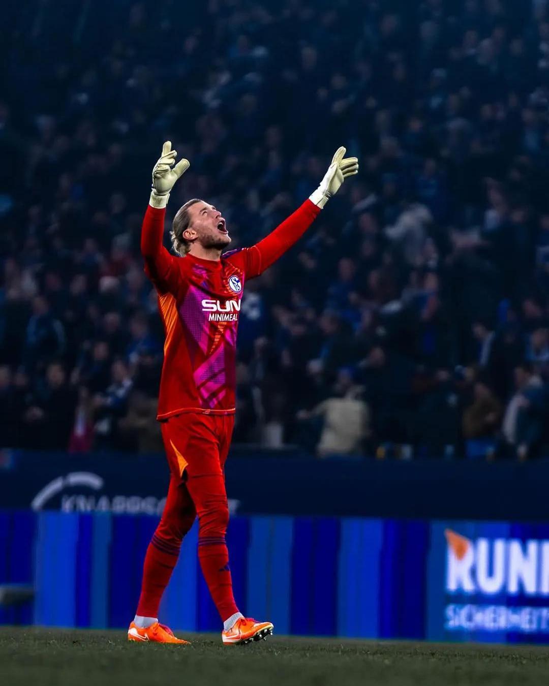 雷火电竞入驻-利物浦老将闪耀沙尔克，冲击联赛冠军