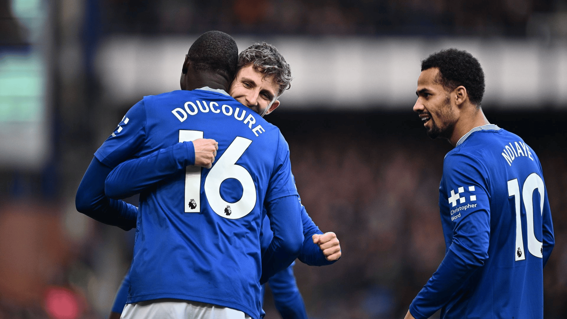 关于默还留队,马德里竞技客场突围的信息 关于默还留队,马德里竞技客场突围的信息