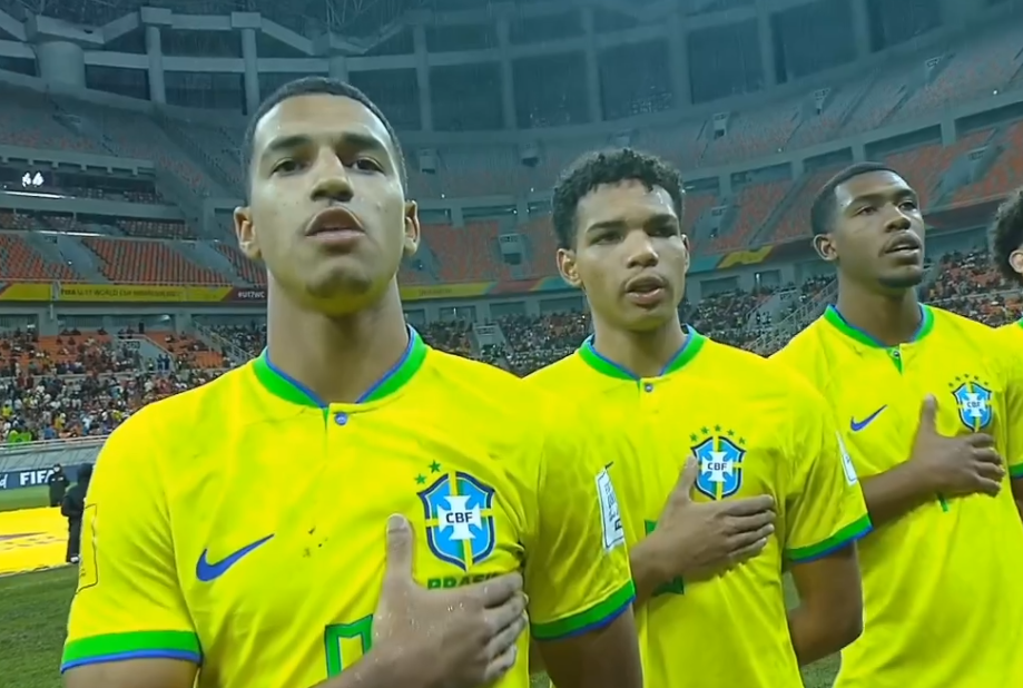 雷火电竞官网-巴西轻取阿根廷，乔瓦尼·雷纳完成帽子戏法的简单介绍