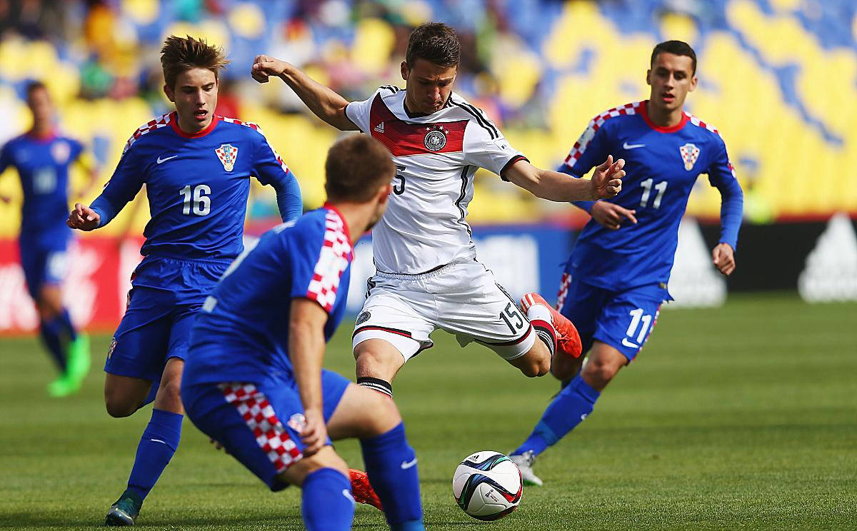 雷火电竞合作-爱尔兰胜捷克队，晋级机会增加