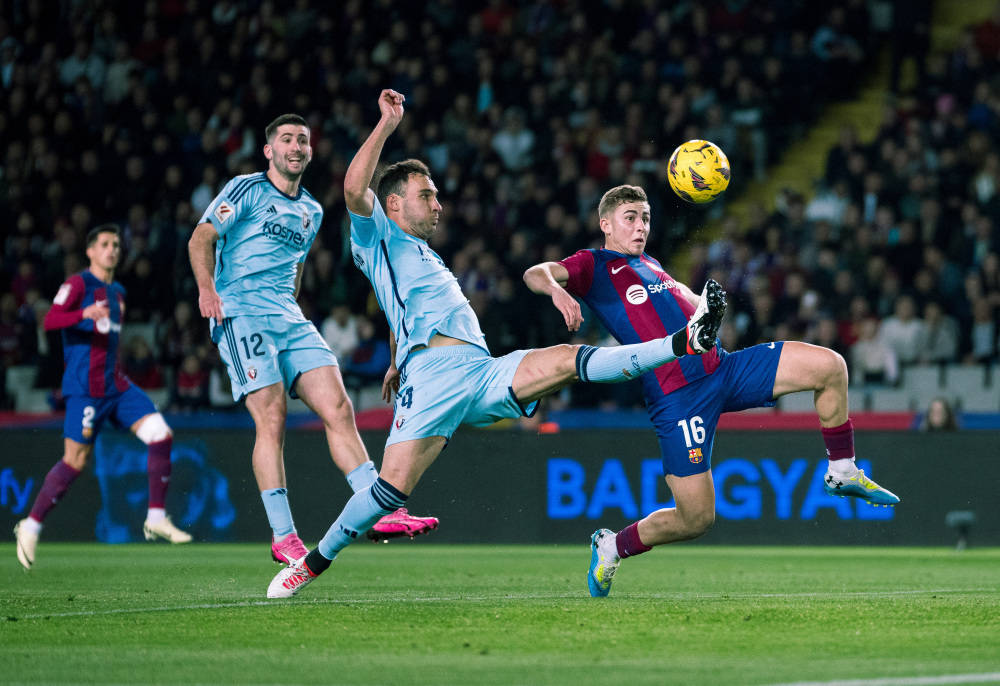 雷火电竞简介-关于奥萨苏纳客场团结拼搏，赢得胜利的信息