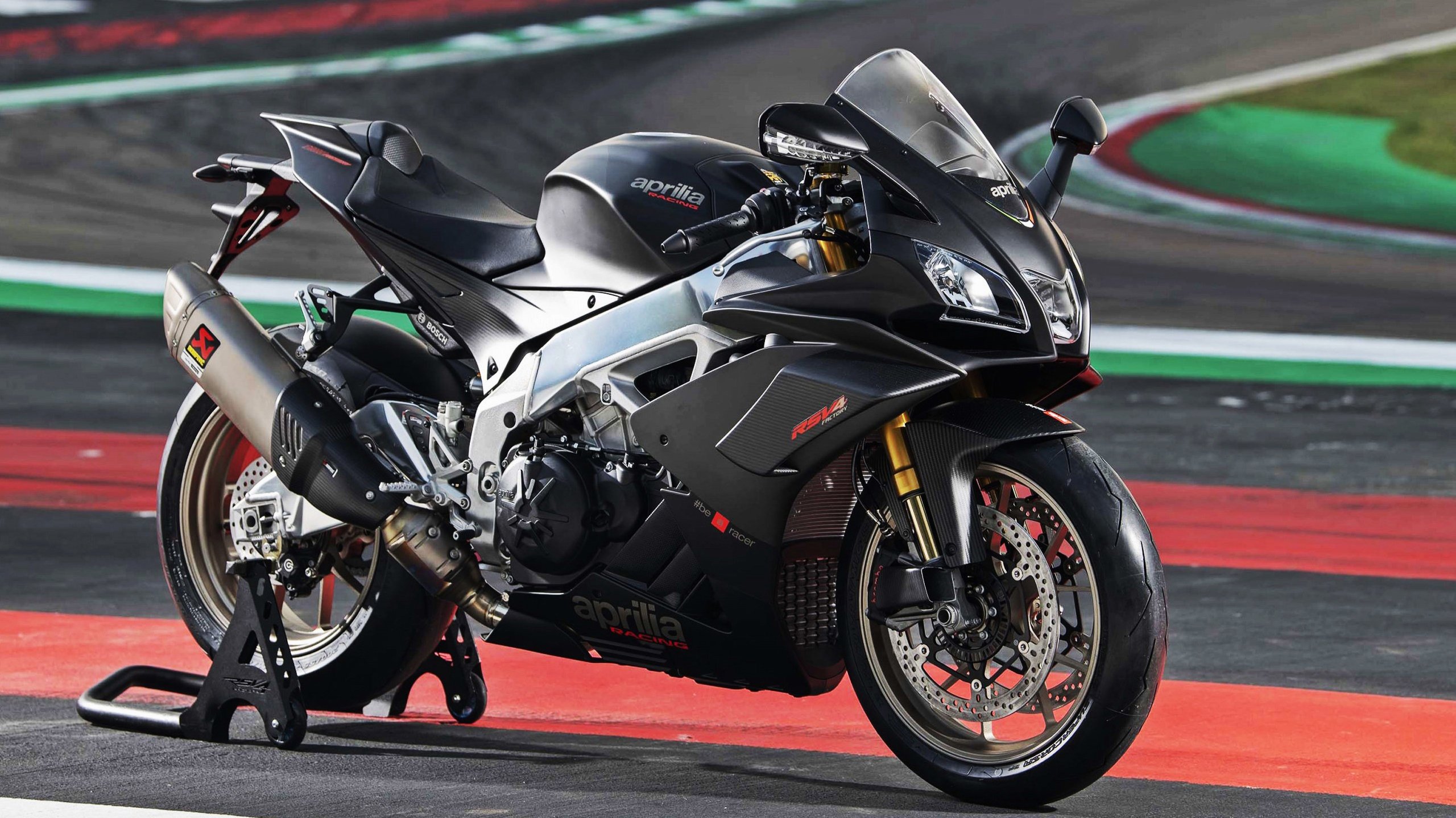 雷火电竞充值-绿茵斗牛士，墨西哥全面压制丹麦，奥亚尔萨瓦尔化身致命一击